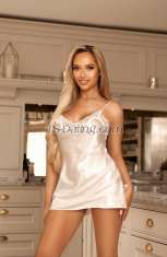 Shemale-amandagomez-8044494 